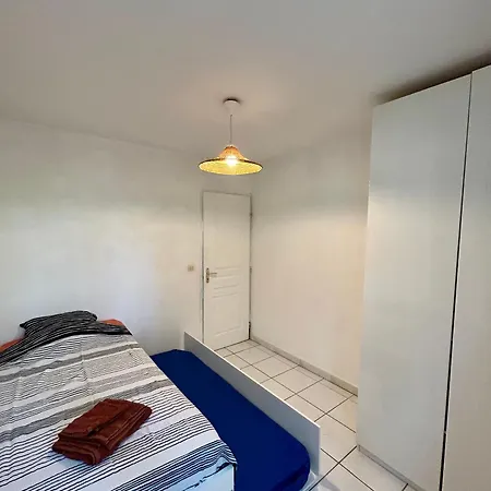 Bas De Avec Jardin Nyaraló *
