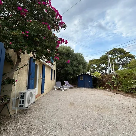 Bas De Avec Jardin Nyaraló